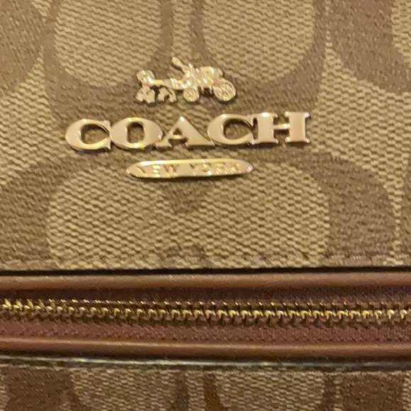 Authentic Coach New York Satchel - Picture 8 of 9